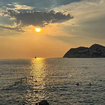 Guest house Villa Anica Dubrovnik - Luxurious With A Sea View 4*